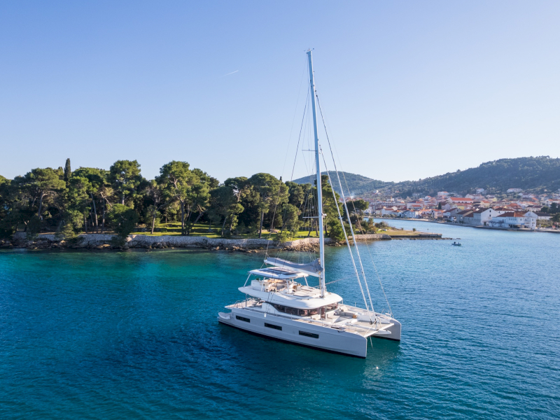 contact-yachts-diamond-diva_0027