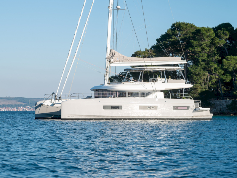 contact-yachts-diamond-diva_0033