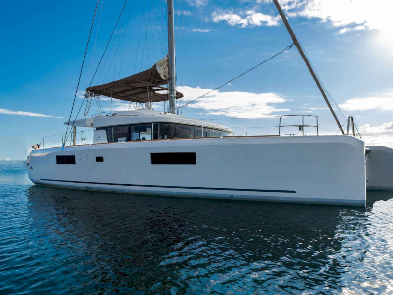 contact-yachts-ace-of-hearts_0011