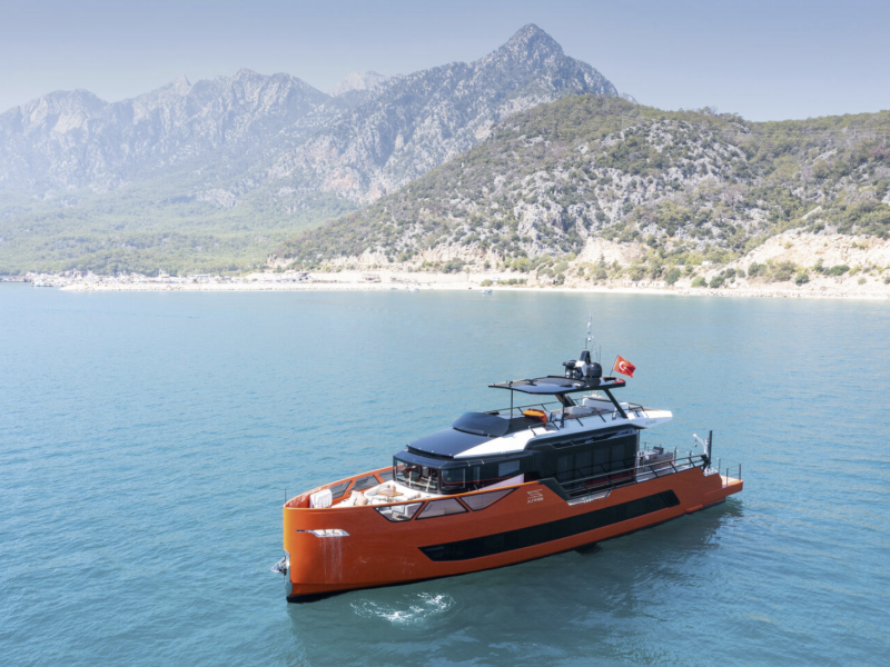 contact-yachts-edge_0023