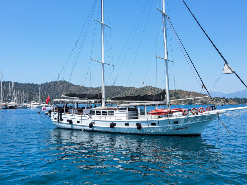 contact-yachts-simerenya_0015