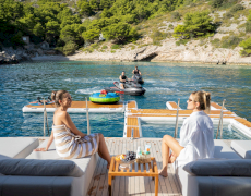 contact-yachts-renata_0043