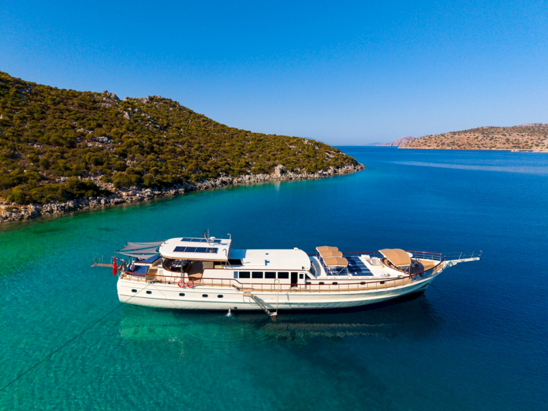 contact-yachts-always-smile_0015