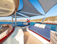 contact-yachts-always-smile_0019