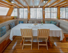 contact-yachts-la-reine_0011