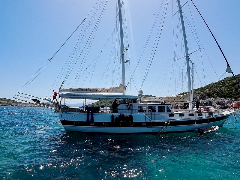 contact-yachts-cemre-jr_0005