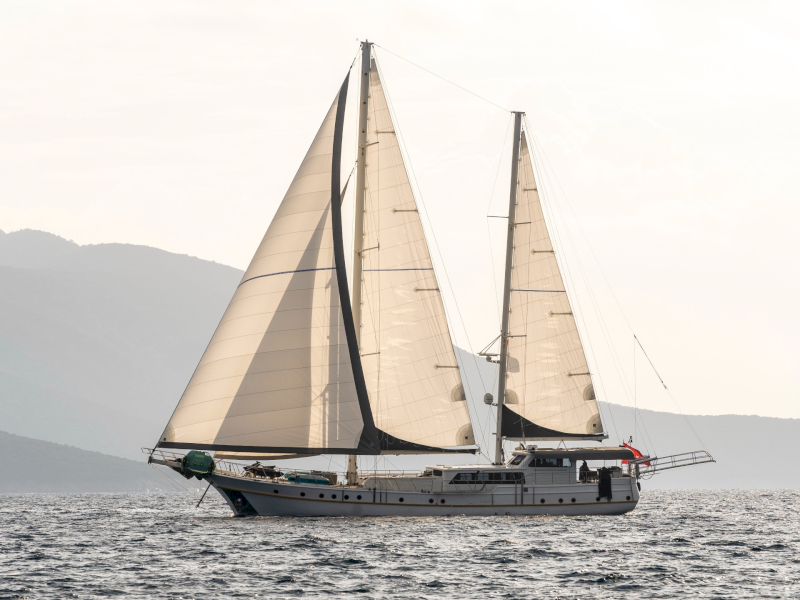 contact-yachts-lucky-you-2026-08-26-13-39-42