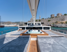 contact-yachts-lucky-you-2026-08-26-13-41-53