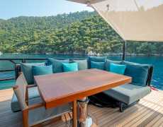contact-yachts-wedge-2026-08-21-17-19-54
