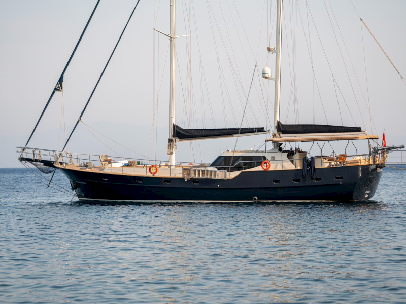 contact-yachts-gulmariam-2026-08-18-12-30-50
