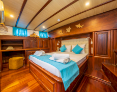 contact-yachts-elena-2026-09-11-15-03-35-10