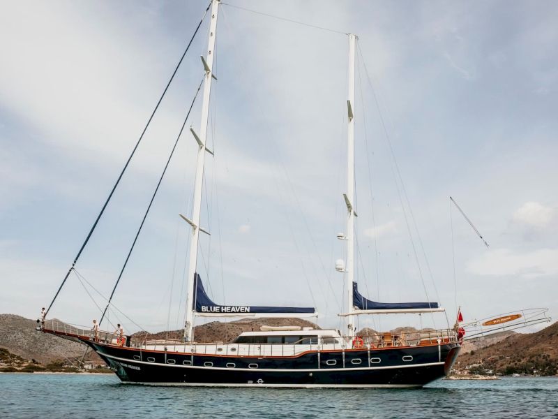 contact-yachts-blue-heaven-2026-08-20-13-35-57
