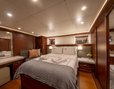 contact-yachts-virtuoso_0002