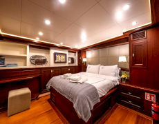 contact-yachts-virtuoso_0027