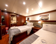 contact-yachts-virtuoso_0060