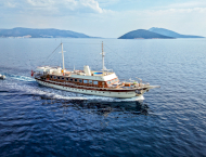 contact-yachts-elara-1_0031