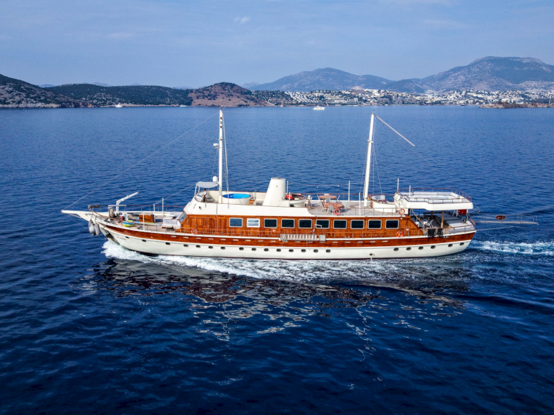 contact-yachts-elara-1_0034