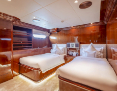 contact-yachts-silentworld_0007