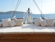 contact-yachts-papa-joe_0002