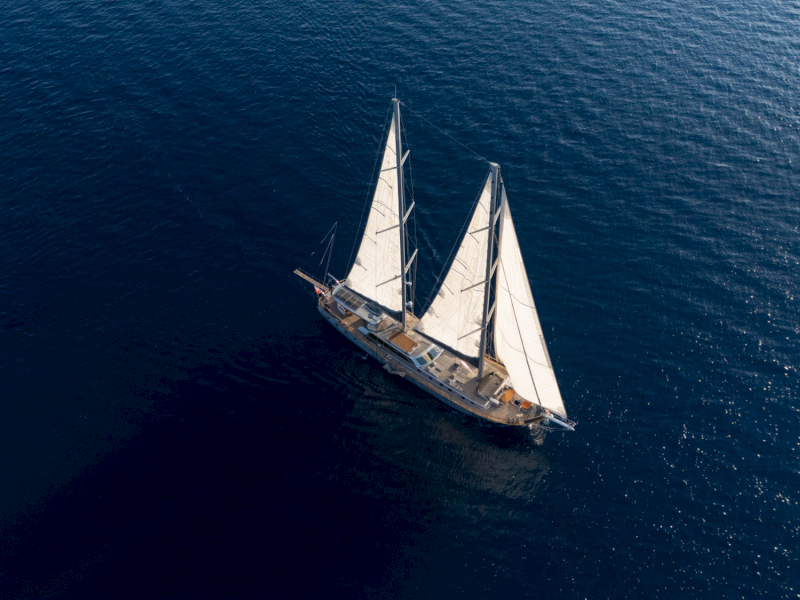 contact-yachts-silvermoon_0032