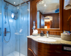 contact-yachts-capricorn-1_0020