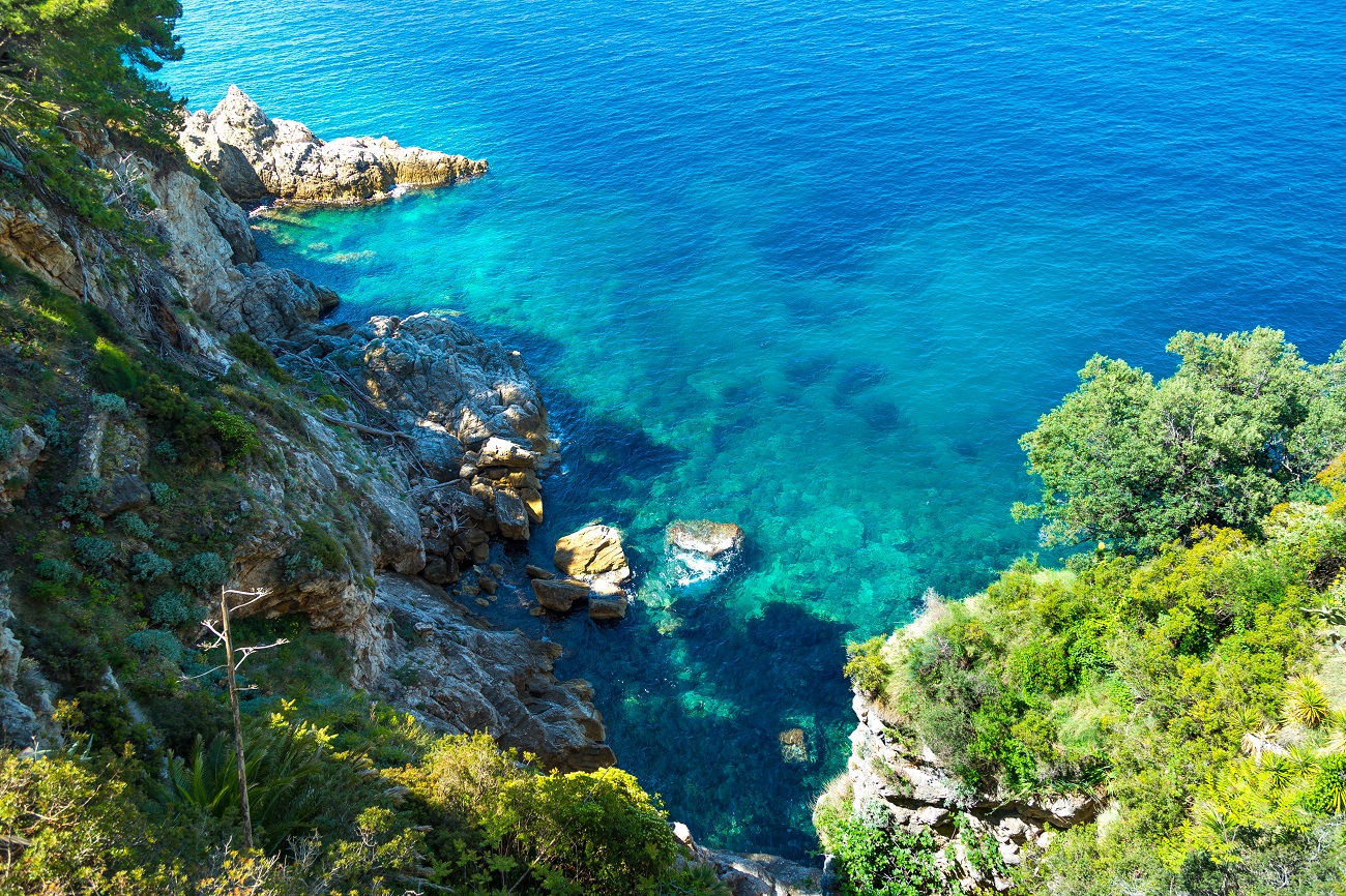 From Dubrovnik to Dubrovnik via Croatian islands | Superyacht Charters in  Croatia
