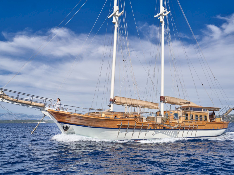 contact-yachts-libra_0013