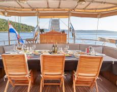 contact-yachts-libra_0014