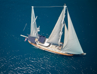 contact-yachts-lotus_0001