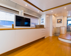 RIVIERA Motor Yacht for Rent in Italy, Sardinia, Olbia, Porto Cervo, Corsica, Naples, Amaltfi with Contact Yachts