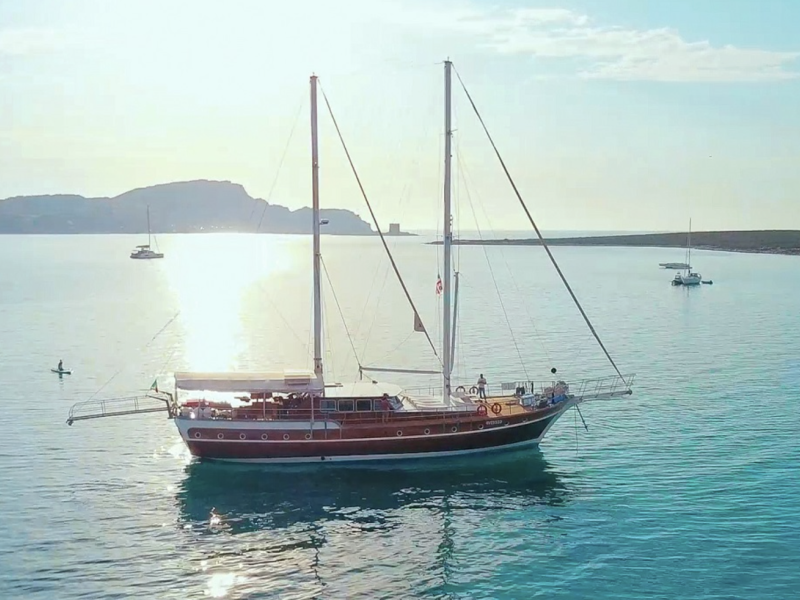 contact-yachts-victoria_0001