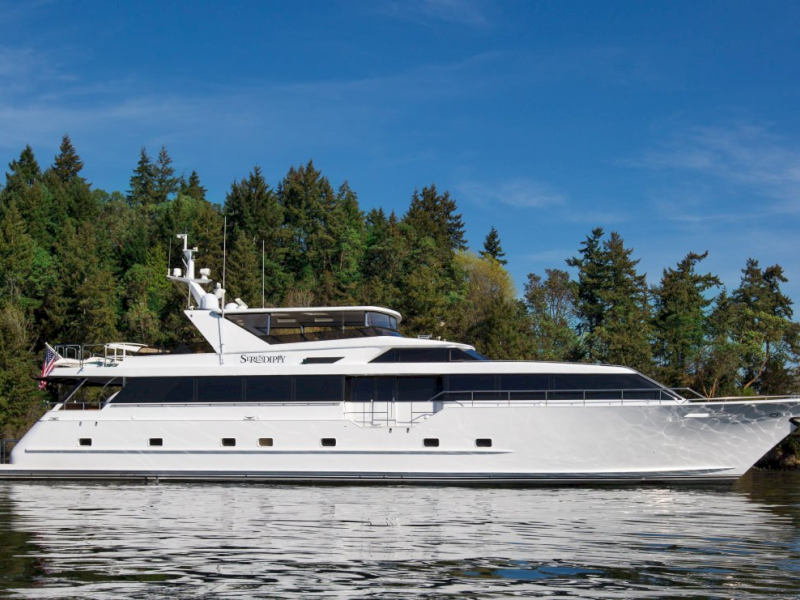 Luxury motor yacht in Alaska for rent BLACKWOOD | Alaska yacht cruises