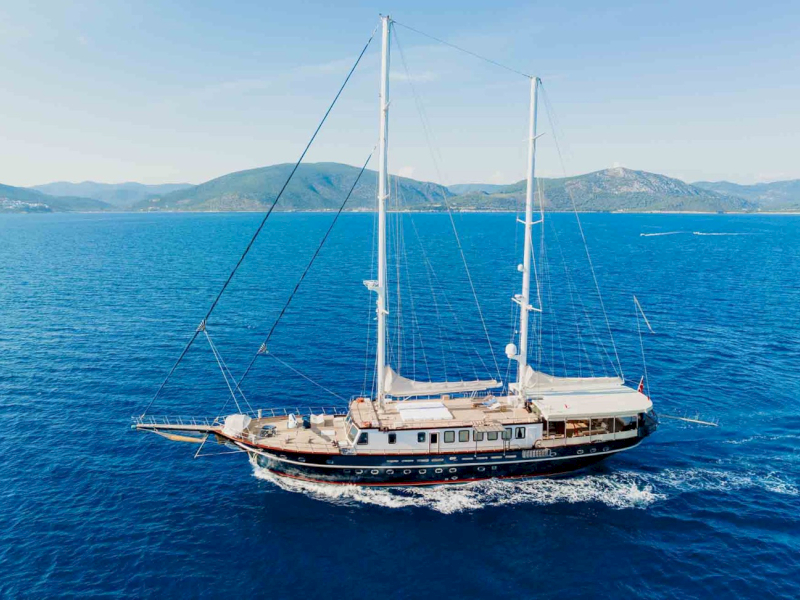 contact-yachts-sea-dream_0029