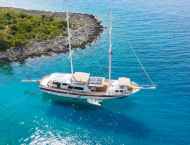contact-yachts-queen-of-rtt_0035