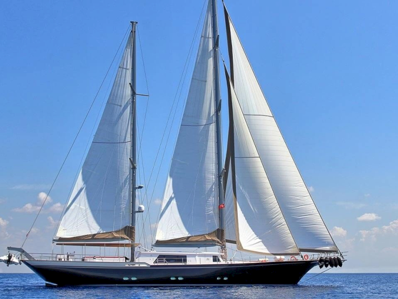 contact-yachts-moss_0015