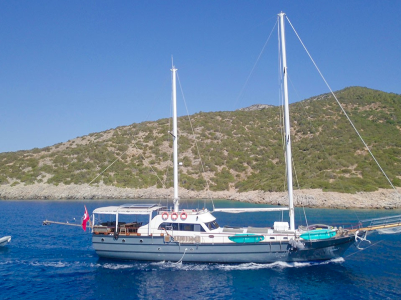 contact-yachts-vamos-1_0003