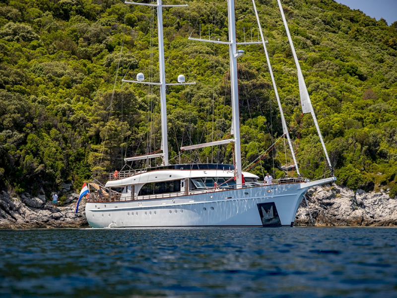 contact-yachts-love-story_0035