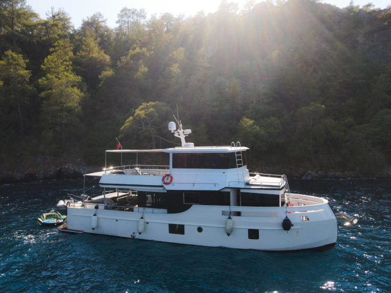 contact-yachts-nayk-1_0014
