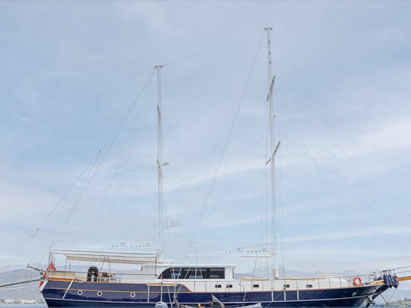 contact-yachts-happy-days_0002