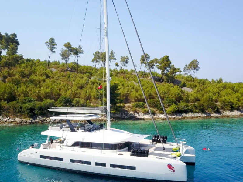 contact-yachts-adriatic-dragon-lagoon-77_0001